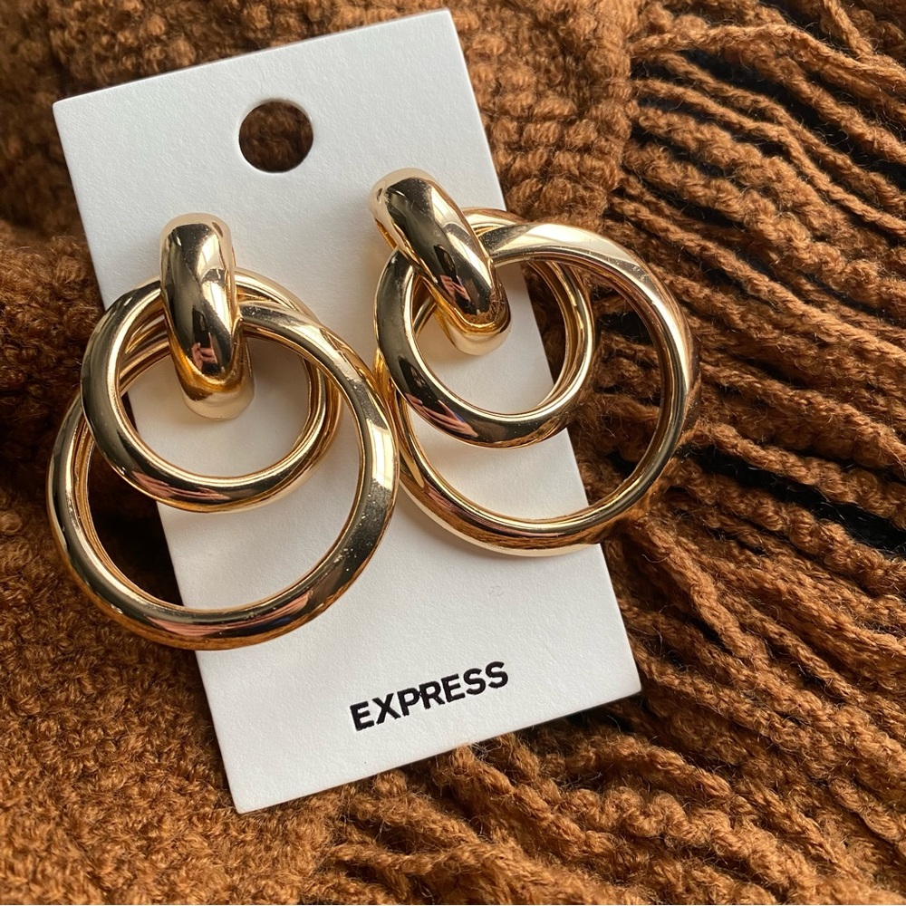 NEW‼️ Express Gold Hoop Earrings ✨ Classic Jewelry - Double Linked Hoop Detail ✨